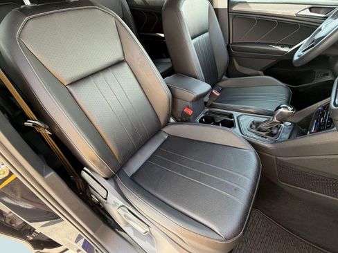 Certified 2022 Volkswagen Tiguan SE FWD image 20