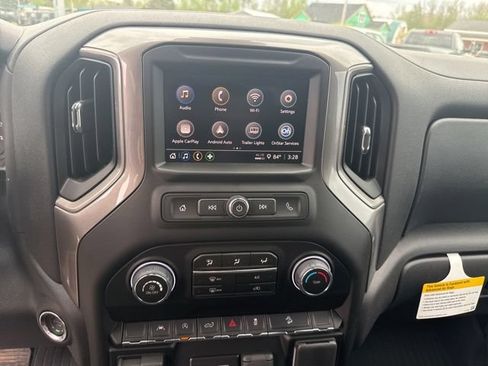 New 2026 Chevrolet Silverado 1500 Custom Trail Boss w/ LPO, Dark Essentials Package AWD/4WD image 18