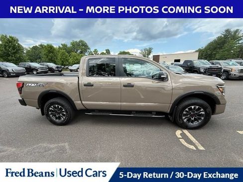Used 2023 Nissan Titan PRO-4X w/ Pro-4x Convenience Package AWD/4WD image 19