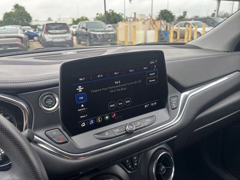 Used 2025 Chevrolet Blazer LT FWD image 20