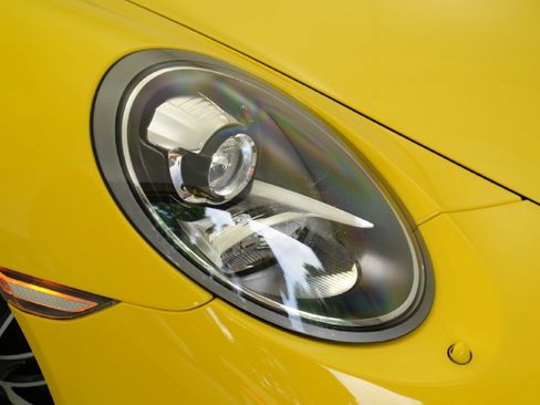 Used 2015 Porsche 911 Targa 4S w/ Burmester Audio Package AWD/4WD image 6