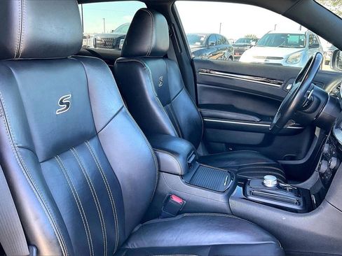 Used 2021 Chrysler 300 S image 30