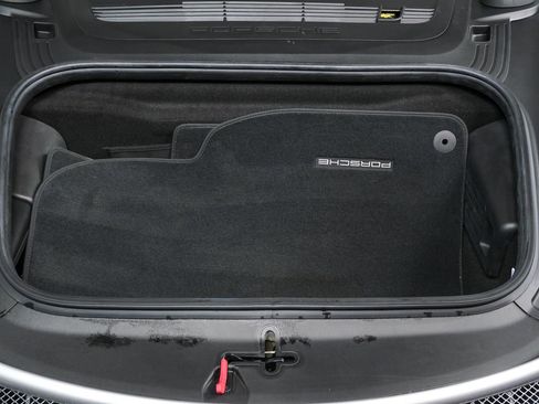 Certified 2019 Porsche 911 Speedster image 34