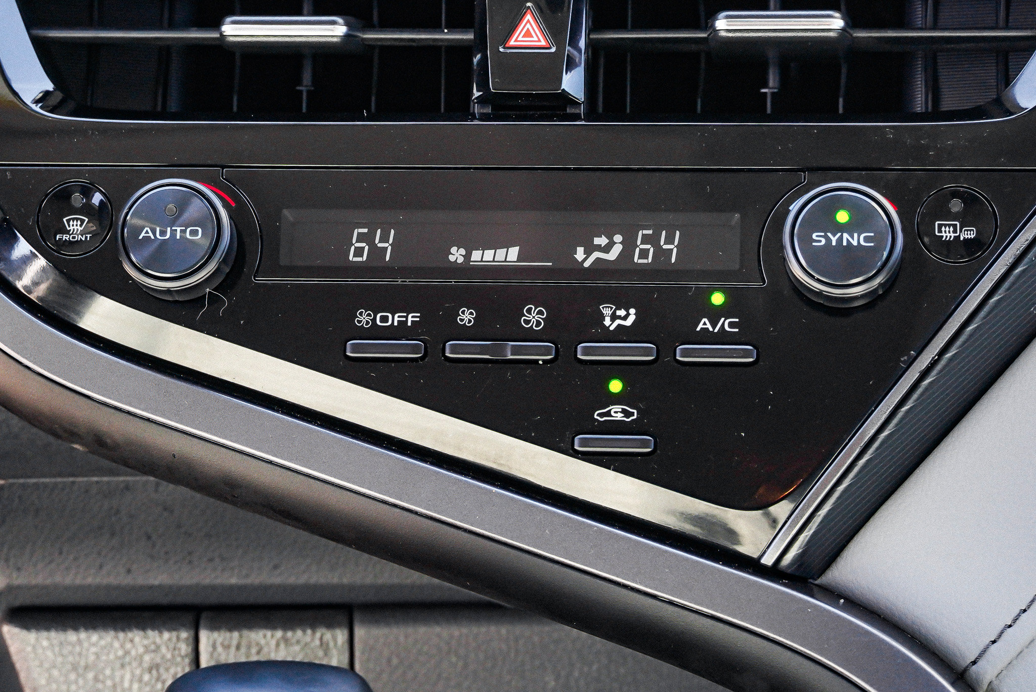 Certified 2024 Toyota Camry SE FWD image 34