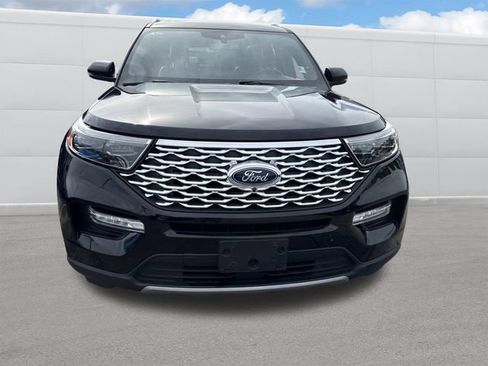 Used 2023 Ford Explorer Platinum w/ Technology Package AWD/4WD image 15