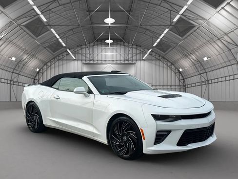Used 2017 Chevrolet Camaro SS image 7