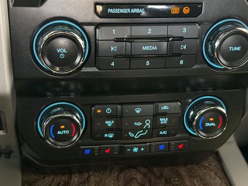 Used 2019 Ford F250 Lariat w/ Lariat Ultimate Package image 22