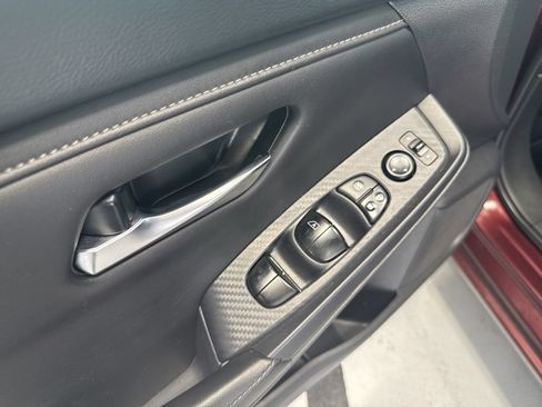 Used 2024 Nissan Sentra SV FWD image 15