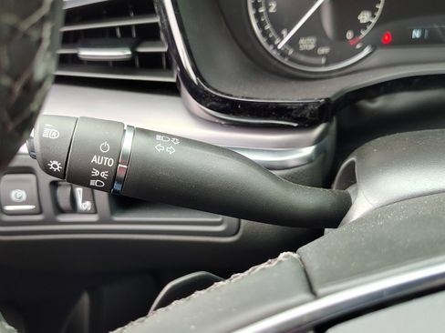 New 2025 Cadillac XT5 Luxury w/ LPO, Floor Liner Package image 23