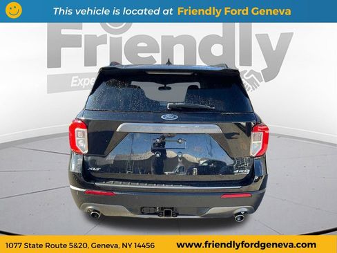 Used 2021 Ford Explorer XLT w/ Equipment Group 202A AWD/4WD image 11