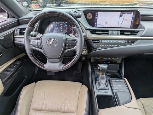 Used 2019 Lexus ES 350 Ultra Luxury image 16