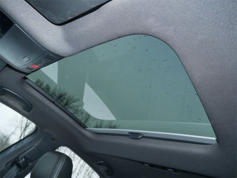 Used 2020 Volkswagen Jetta R-Line w/ R-Line Cold Weather Package image 35