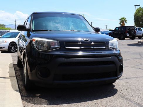 Used 2017 Kia Soul FWD image 18
