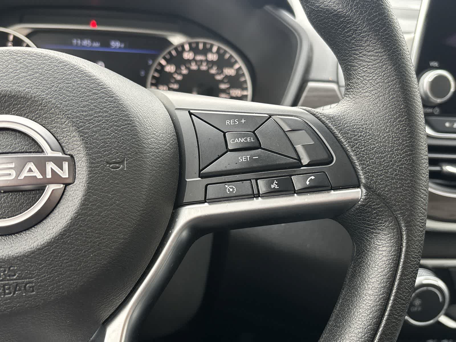Used 2024 Nissan Altima 2.5 SV FWD image 11
