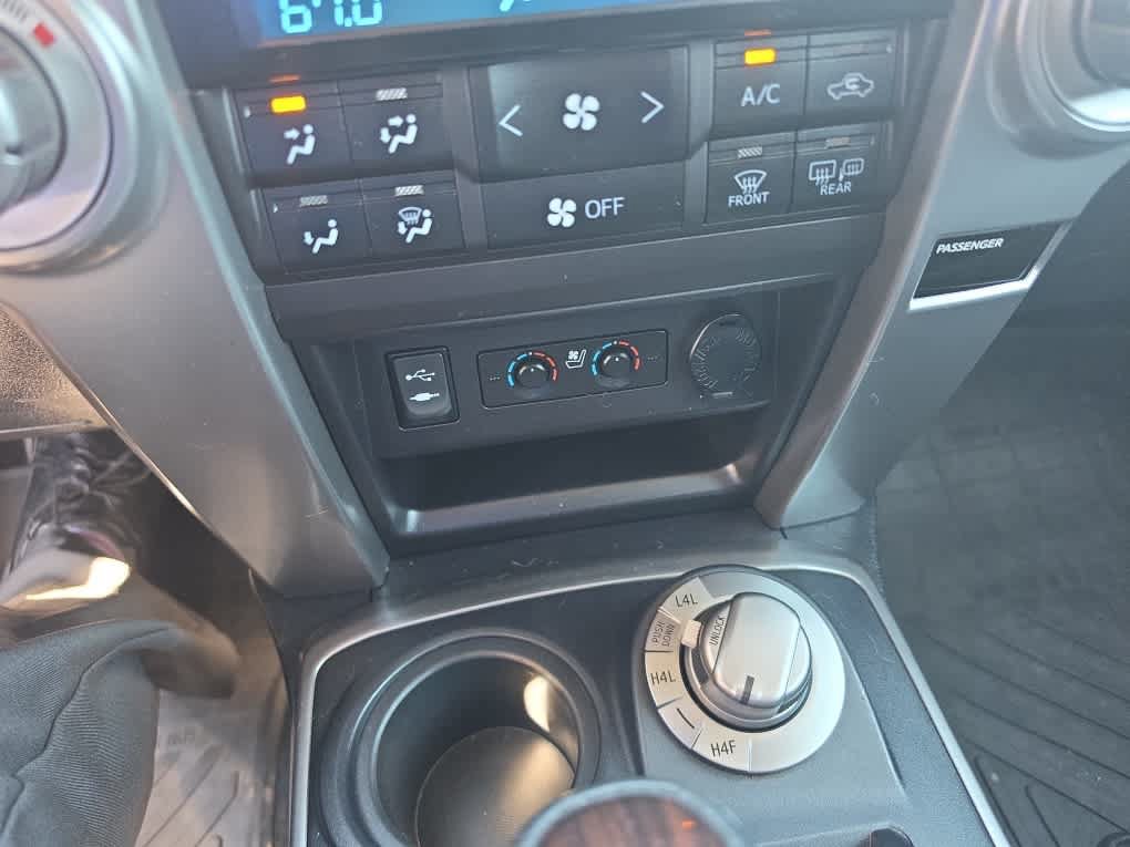 Used 2015 Toyota 4Runner Limited AWD/4WD image 7