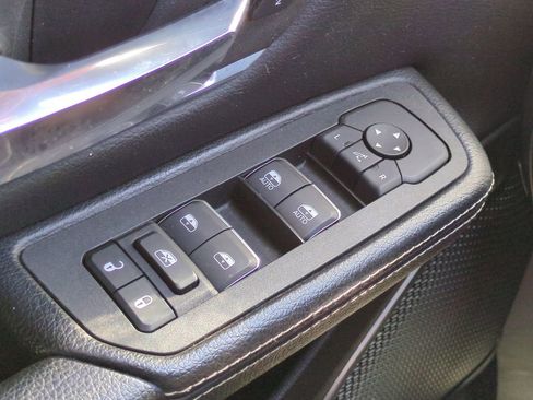 Used 2025 RAM 1500 Laramie image 23