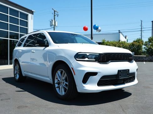 Certified 2024 Dodge Durango GT RWD image 3