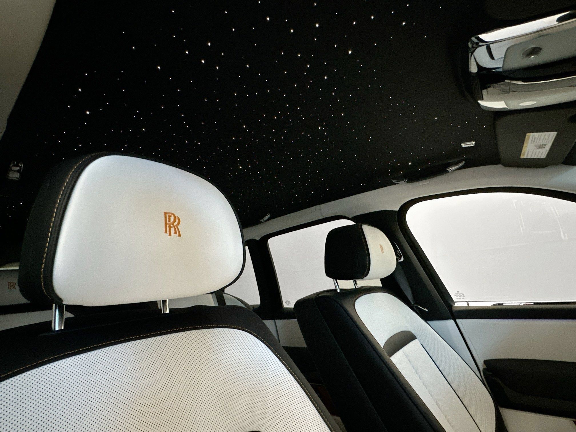 New 2026 Rolls-Royce Cullinan Black Badge AWD/4WD image 21