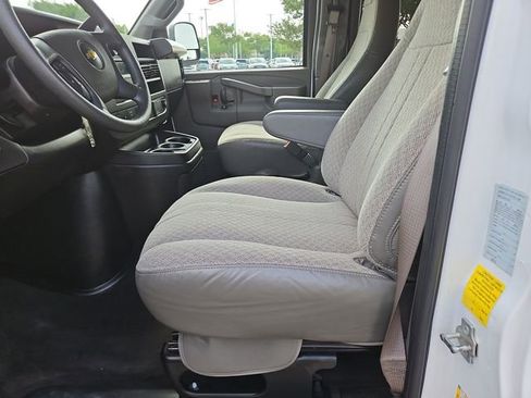 Used 2023 Chevrolet Express 3500 LT w/ LT Preferred Equipment Group RWD image 17
