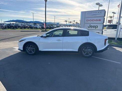 Used 2025 Kia K4 LXS image 8