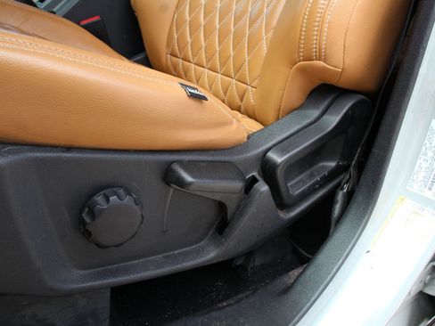 Used 2023 Ford Bronco Outer Banks AWD/4WD image 12