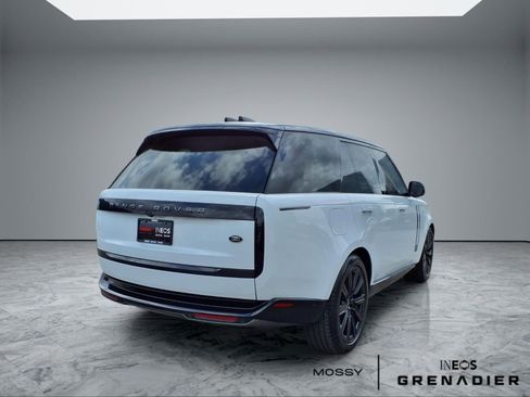 Used 2023 Land Rover Range Rover SE AWD/4WD image 7