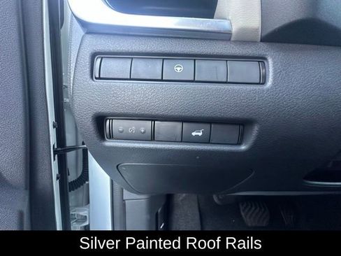 Used 2022 Nissan Rogue SV w/ SV Premium Package image 19