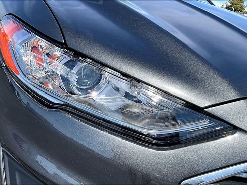 Used 2019 Ford Fusion SE AWD/4WD image 29