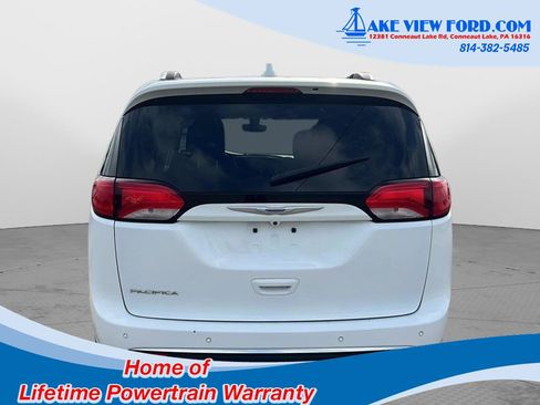 Used 2019 Chrysler Pacifica Touring-L Plus w/ Tire & Wheel Group FWD image 10