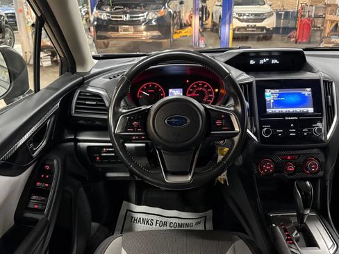 Used 2018 Subaru Crosstrek 2.0i Premium AWD/4WD image 17