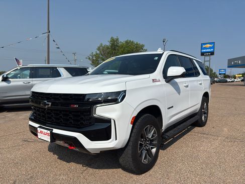 Used 2023 Chevrolet Tahoe Z71 w/ Luxury Package AWD/4WD image 4