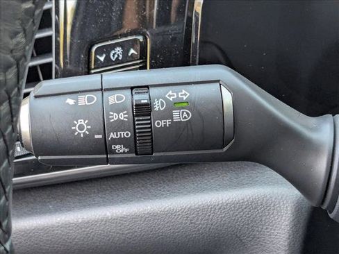 Used 2025 Lexus NX 250 FWD w/ Towing Package (2000 Lbs) image 12