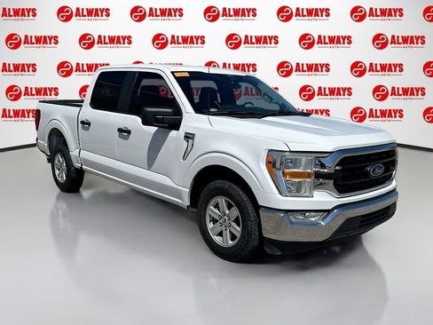 Used 2022 Ford F150 XLT w/ Trailer Tow Package RWD image 3