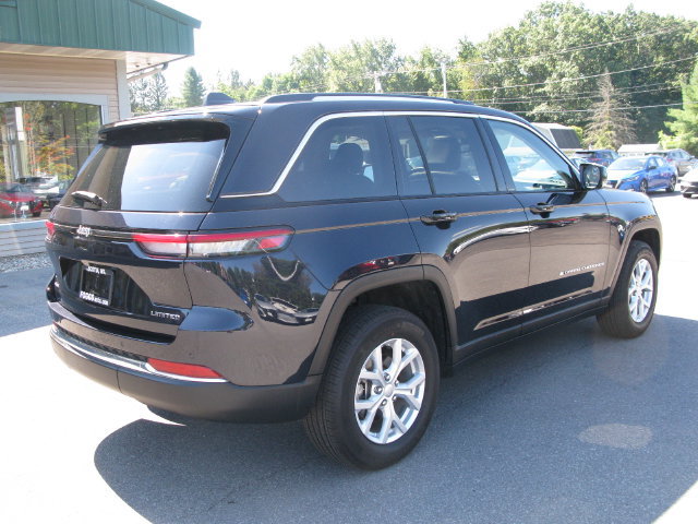 Used 2023 Jeep Grand Cherokee Limited AWD/4WD image 4