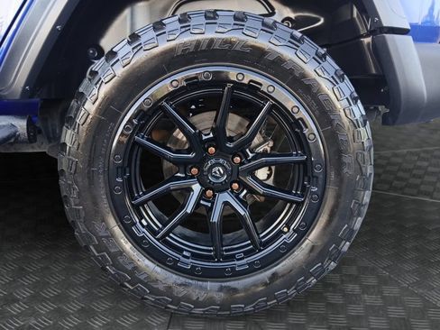 Used 2018 Jeep Wrangler Unlimited Sport S AWD/4WD image 23