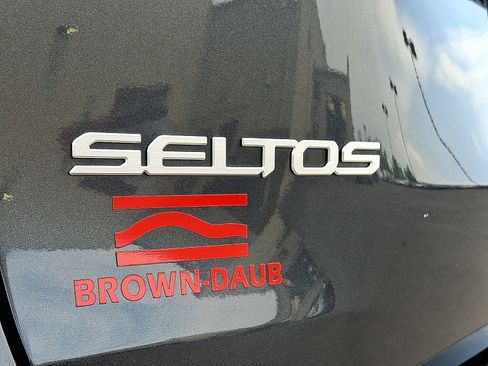 Used 2024 Kia Seltos SX image 34