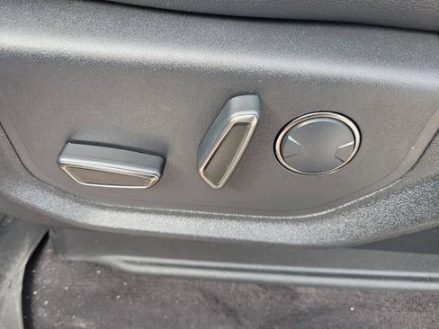 Certified 2017 Ford F150 Raptor w/ Equipment Group 802A Luxury image 22