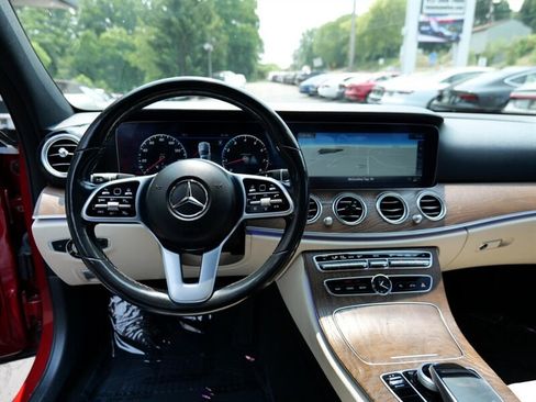 Used 2019 Mercedes-Benz E 300 4MATIC w/ Parking Assistance Package image 11