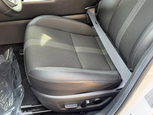 Used 2025 MAZDA CX-50 2.5 Hybrid w/ Preferred Pkg image 23