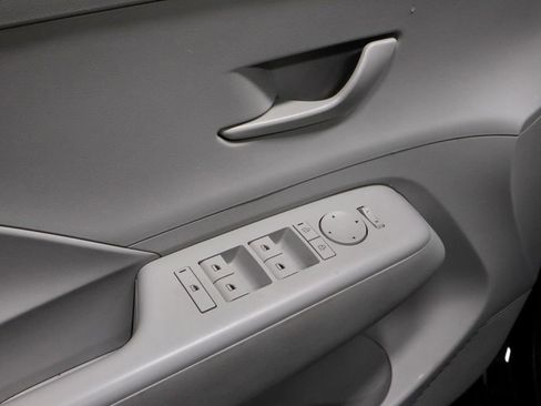 Certified 2025 Hyundai Kona SEL FWD image 23