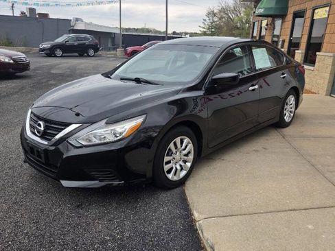 Used 2017 Nissan Altima 2.5 S w/ Power Driver Seat Package FWD image 14