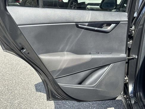 Used 2023 Kia Niro EX image 13