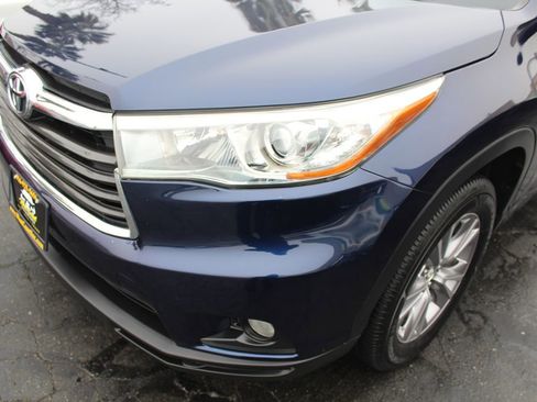 Used 2015 Toyota Highlander XLE image 10