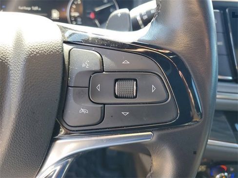 Used 2024 Buick Enclave Premium image 17