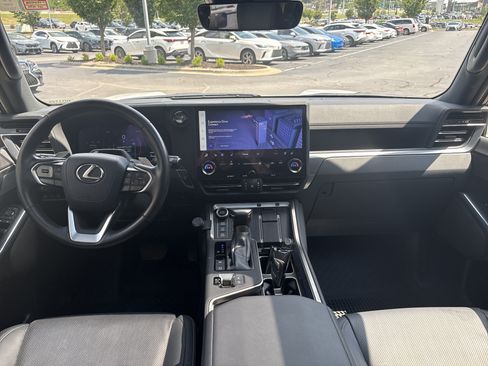 Used 2024 Lexus GX 550 AWD/4WD image 29