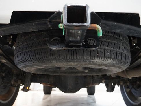 Used 2019 Chevrolet Silverado 1500 Custom w/ Custom Convenience Package image 12