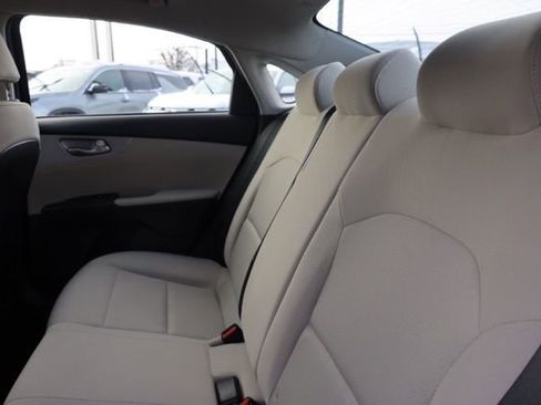 Certified 2023 Kia Forte LXS w/ LXS Technology Package image 31