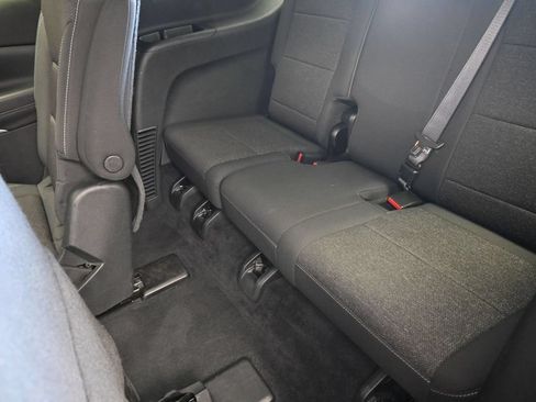 Used 2024 Chevrolet Traverse LT AWD/4WD image 17