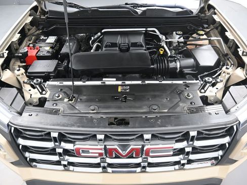 Used 2023 GMC Canyon AT4 w/ AT4 Premium Package image 13