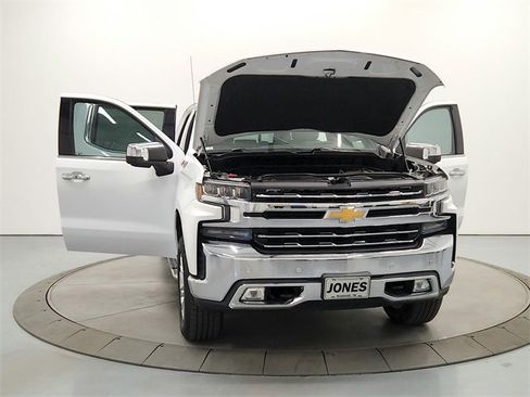 Used 2019 Chevrolet Silverado 1500 LTZ w/ LTZ Plus Package image 10